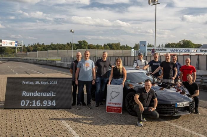 Porsche 911 hybrid to be revealed in full on May 28