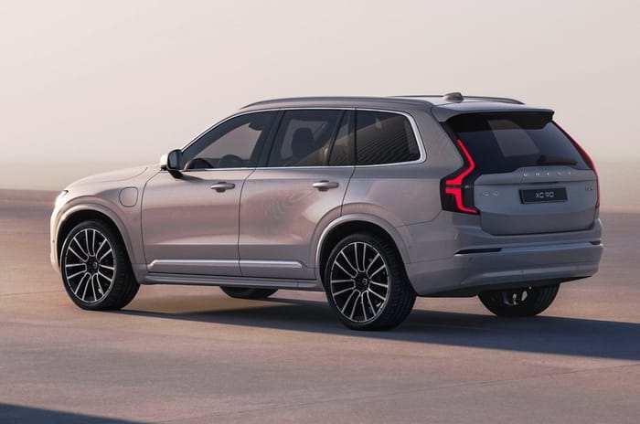 Volvo XC90 facelift gets design inspired by EX90 EV