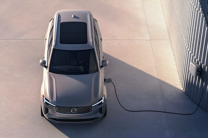 Volvo XC90 facelift gets design inspired by EX90 EV