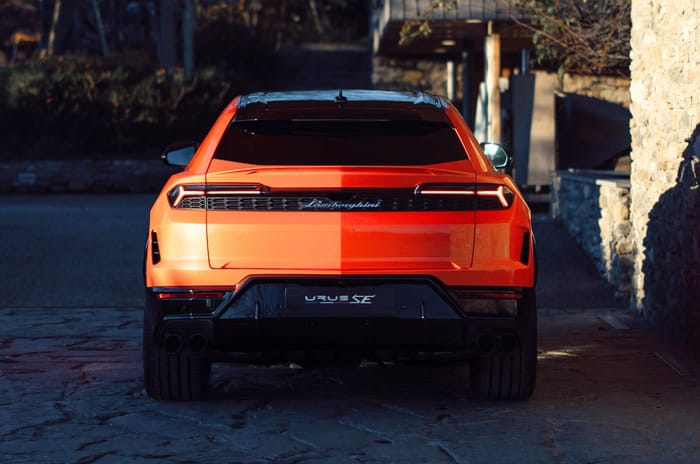 Lamborghini Urus SE hybrid