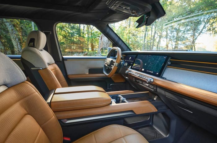 Volkswagen-owned Scout Traveler SUV, Terra pickup revealed