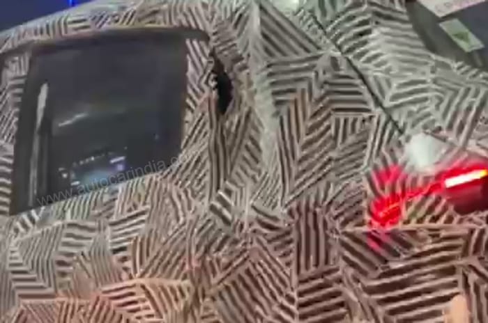 Tata Altroz facelift infotainment spied Tata Altroz facelift infotainment spied