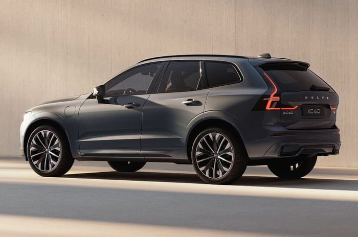 2025 Volvo XC60 facelift rear