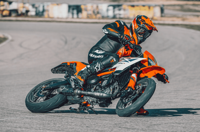 KTM 390 SMC R full specifications revealed; India launch this year