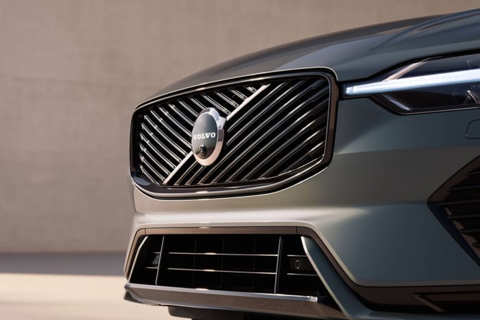 Volvo XC60 facelift revealed