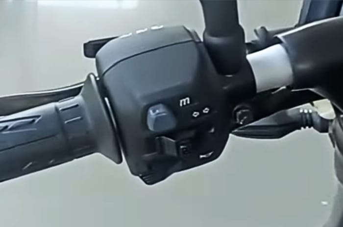 Updated Bajaj Pulsar NS160 spotted at dealership