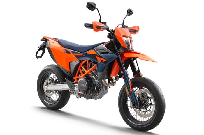 2026 KTM 690 Enduro R, 690 SMC R unveiled