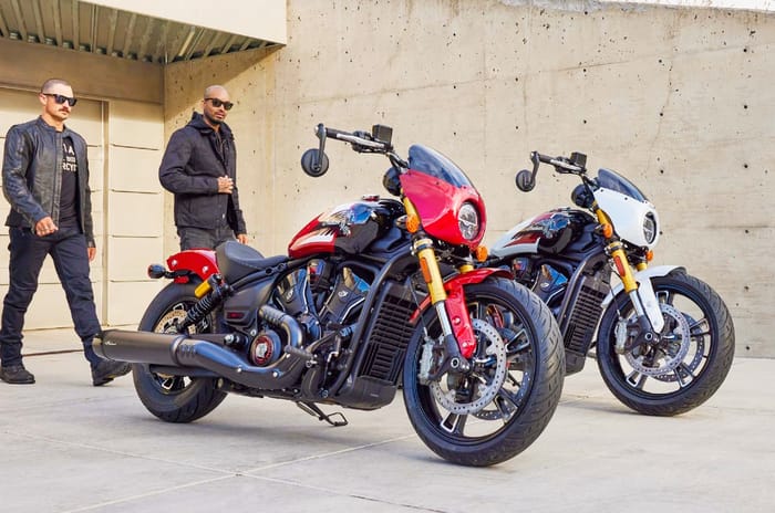 Indian 101 Scout both colours next to each other