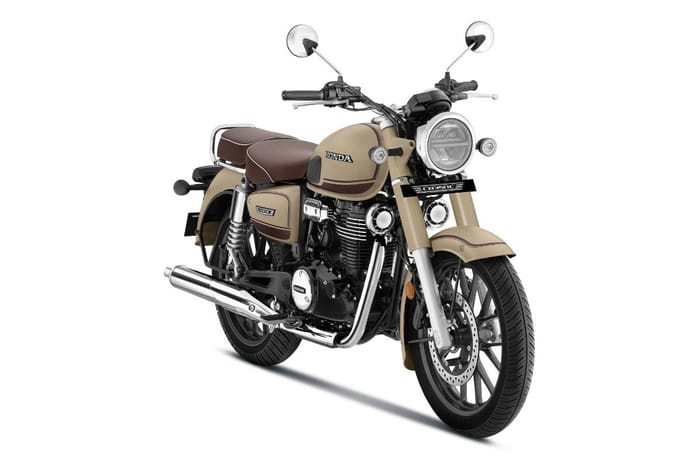 Honda CB350C brown front right static in studio Honda CB350C brown front right static in studio