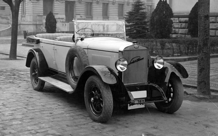 The first cars of the world's most famous carmakers