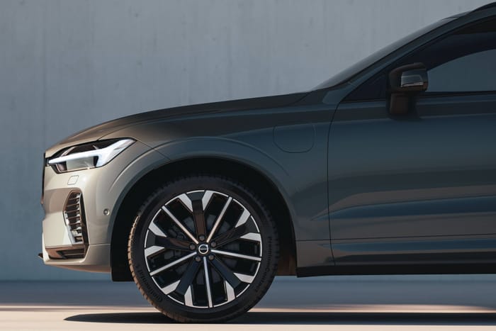 Volvo XC60 facelift revealed