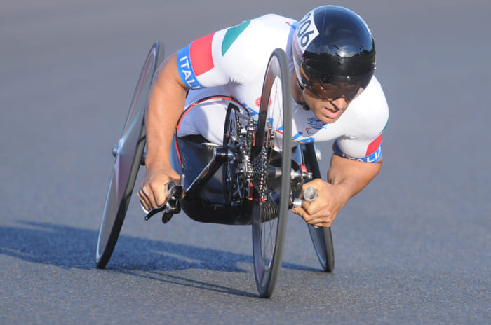 Ex-F1 driver Zanardi to stay in induced coma after crash