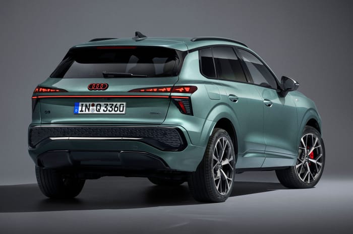 Audi Q3 rear profile