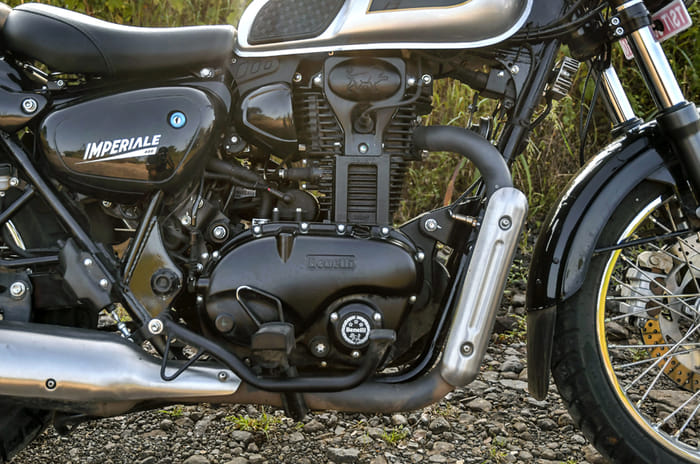 Benelli Imperiale 400: A close look