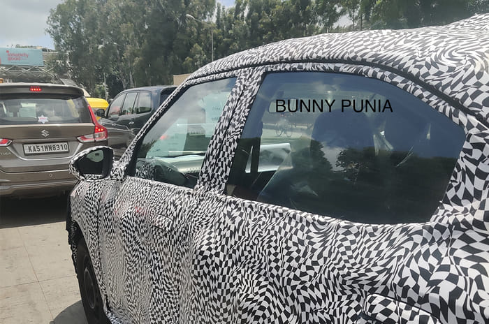 Citroen C3X crossover sedan: first spy shots surface