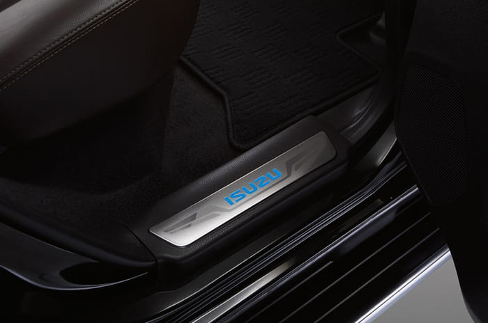 Isuzu V-Cross ‘Jonty Rhodes Limited 30’ package launched