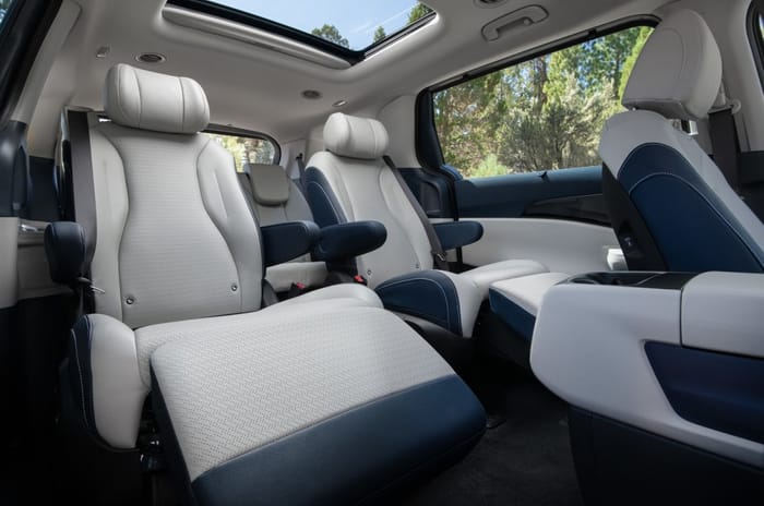 Kia Carnival rear seats Kia Carnival rear seats
