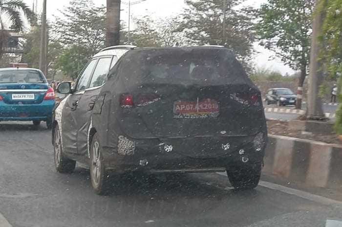 New Kia Seltos teaser confirms design and equipment details