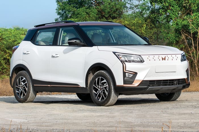 2025 Mahindra XUV400 discounts