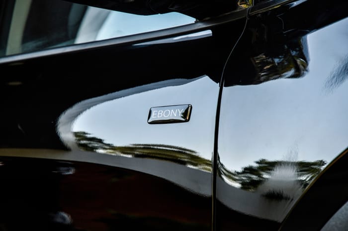 Mahindra XUV700 Ebony Edition badge