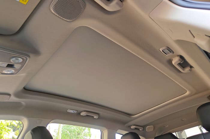 Mahindra XUV700 Ebony Edition sunroof contrast roof liner