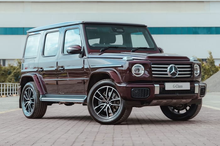 Mercedes G 450d front right side