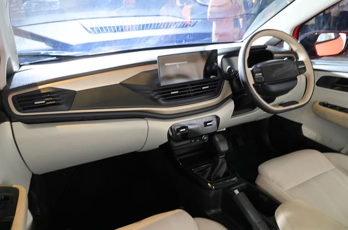 2025 Tata Altroz interior