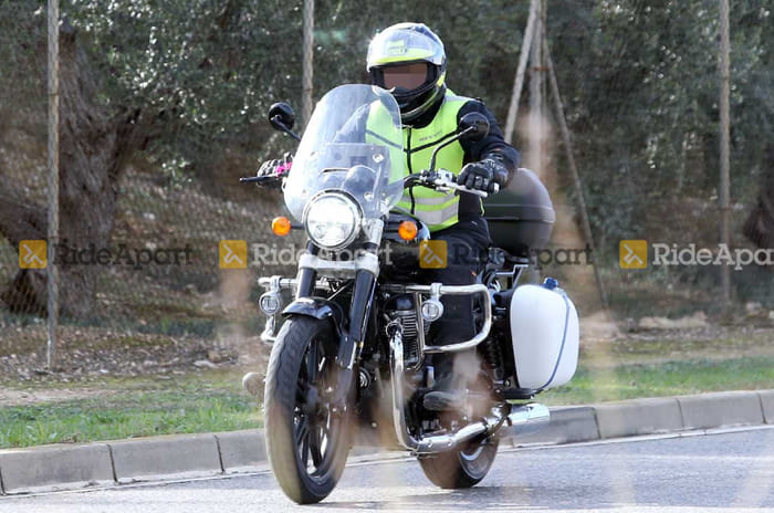 Upcoming RE 650cc cruiser spied testing in new guise