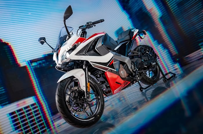 Updated Bajaj Pulsar RS200 launched at Rs 1.84 lakh