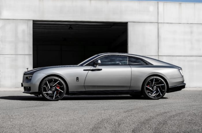 Rolls-Royce Spectre Black Badge side