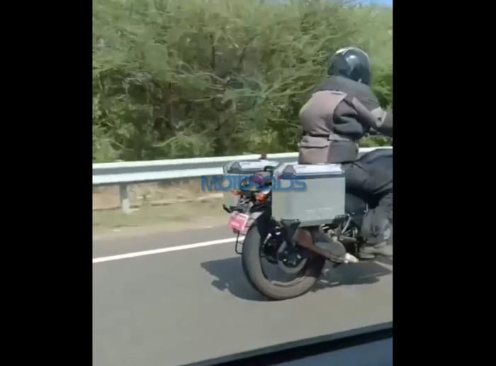 Royal Enfield Himalayan with minor changes spotted testing