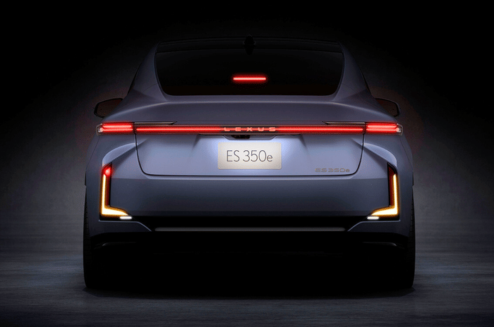 New Lexus ES debuts with all-electric and hybrid powertrains ...