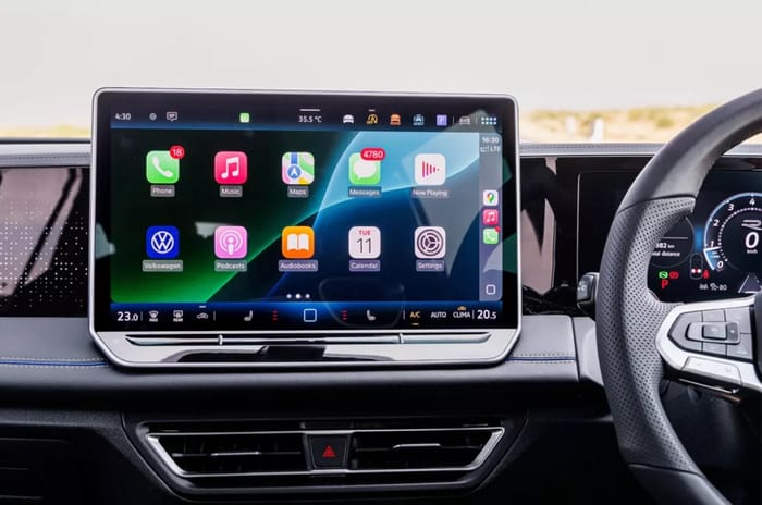 Volkswagen Tiguan R Line infotainment Volkswagen Tiguan R Line infotainment