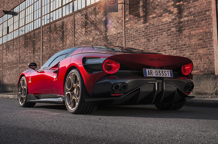 Alfa Romeo 33 Stradale unveiled; gets ICE, EV powertrains
