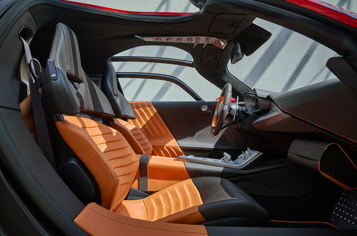 Alfa Romeo 33 Stradale unveiled; gets ICE, EV powertrains