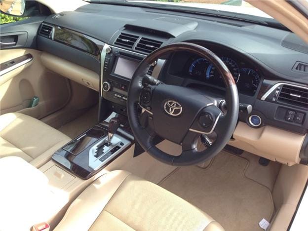 2013 Toyota Camry Hybrid launched at Rs 29.75 lakh