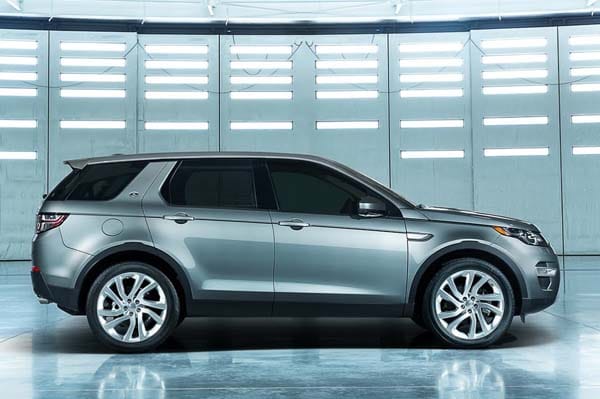 New Land Rover Discovery Sport first look