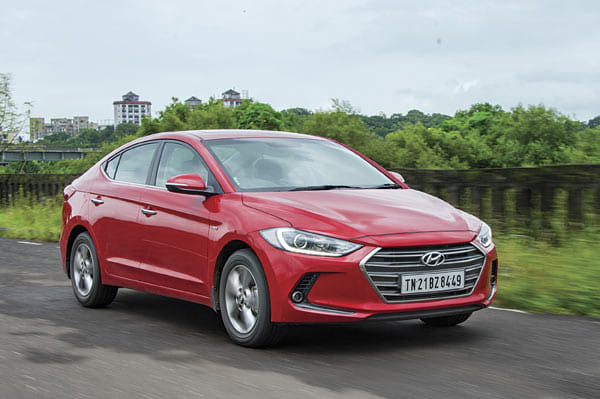 Hyundai Elantra vs Skoda Octavia vs Chevrolet Cruze diesel comparison
