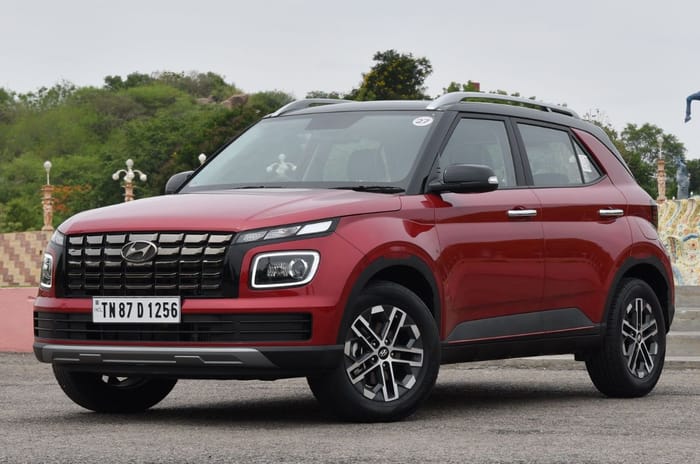 Biggest festive discounts on compact SUVs: up to Rs 1.6 lakh off on Kia Syros