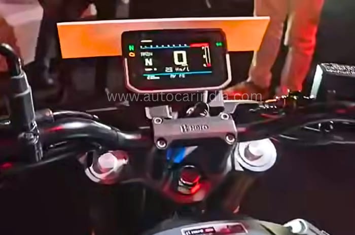 Updated Hero Xtreme 160R 4V seen with new design and cruise control