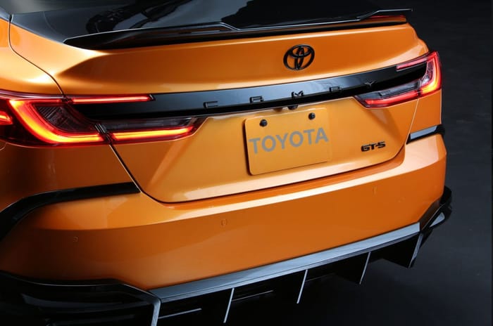 toyota-Camry-GT-S-Concept-rear-static