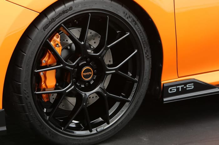 toyota-Camry-GT-S-Concept-wheels-static