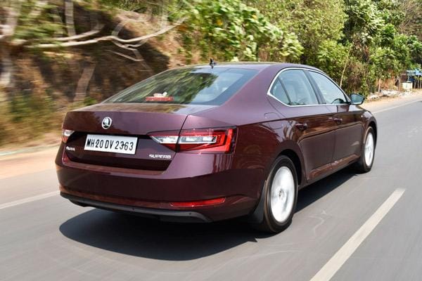 2016 Skoda Superb India review, test drive