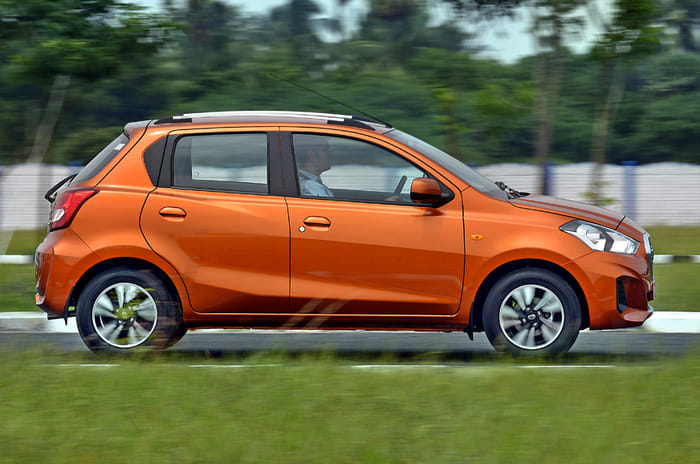 2018 Datsun Go side action