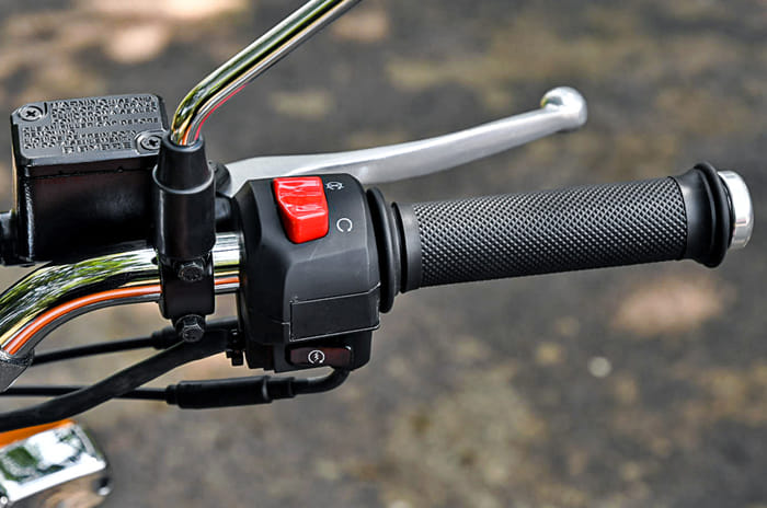 2018 Royal Enfield Interceptor 650 switch gear