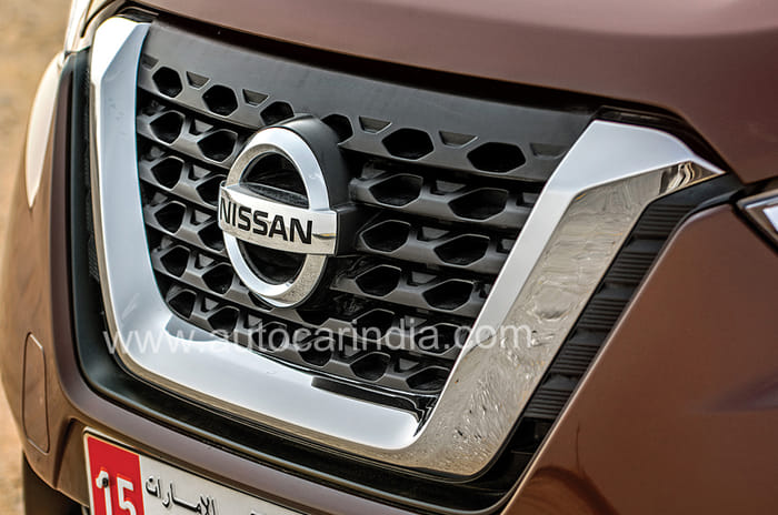 Nissan Kicks grille