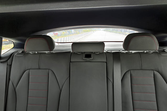 2019 BMW X4 rear seats