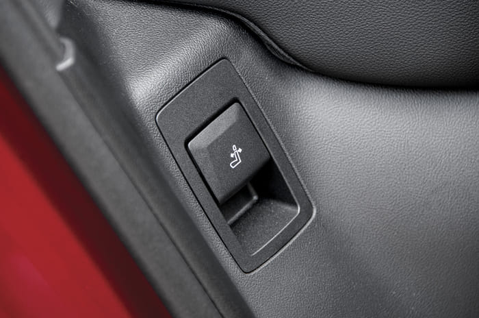 2019 BMW X4 rear seat recline
