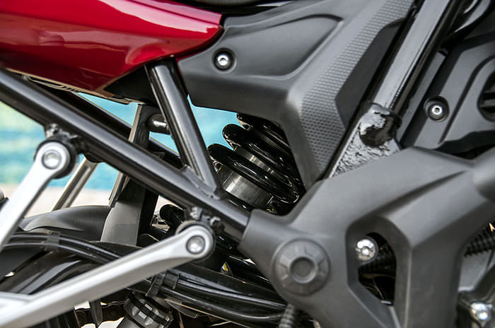 Benelli TRK 502, 502X review, test ride