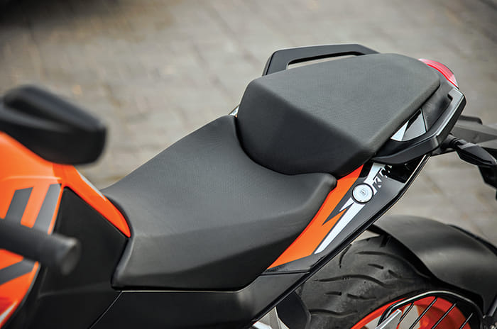 2019 KTM 125 Duke review, road test